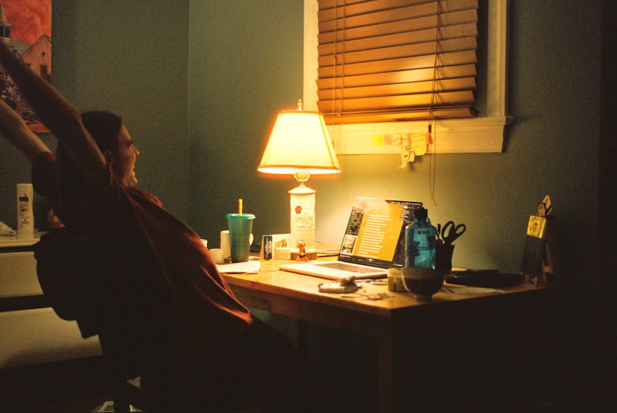 Desk lamp