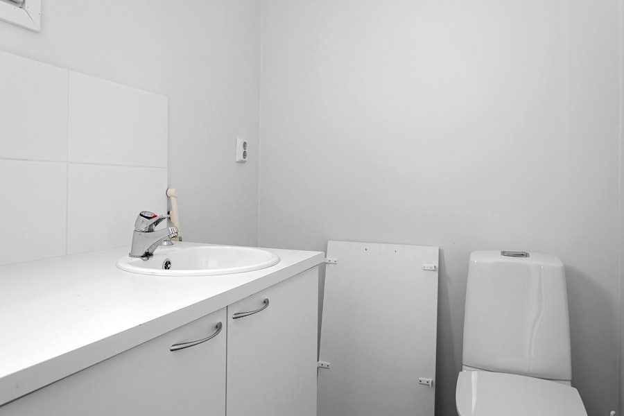 Photo Basement bathroom